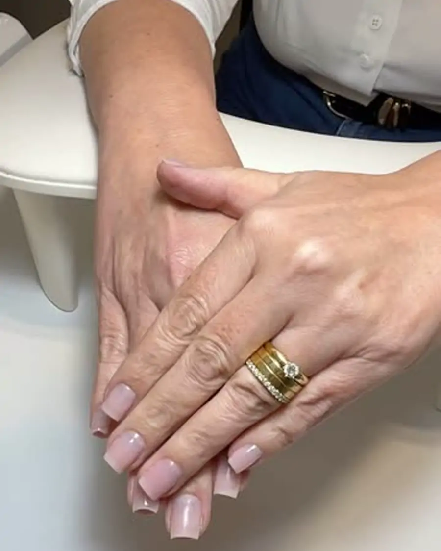 Nude gel nails